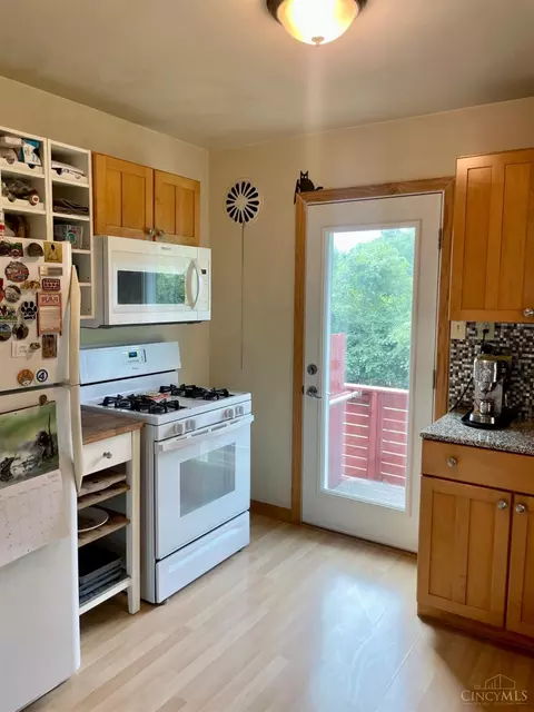 Kitchen - 2887 W Tower Ave, Cincinnati, OH 45238 photo 1 of 3