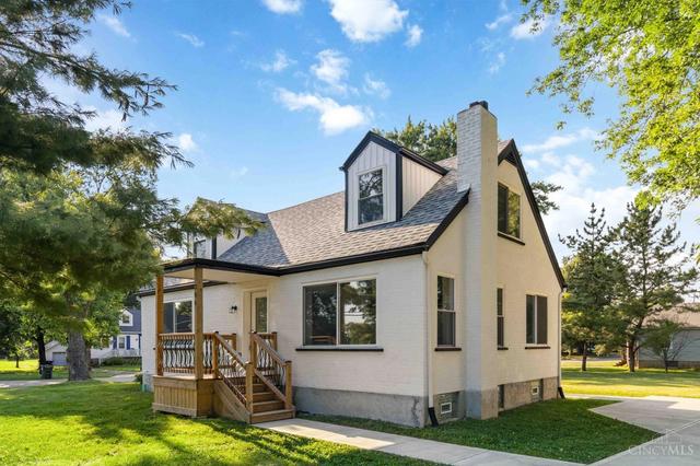 396 Glensharon, Springdale, OH 45246