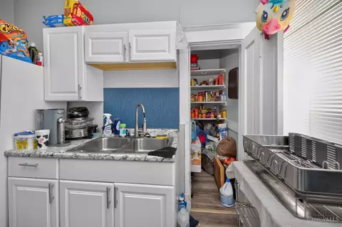 Kitchen - 5627 Bramble Ave, Cincinnati, OH 45227 photo 3 of 5