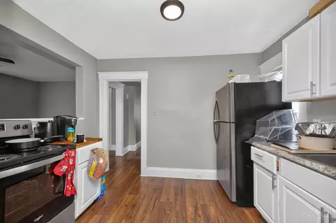 Entry Way - 5627 Bramble Ave, Cincinnati, OH 45227 photo 4 of 4