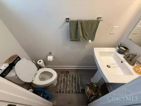 Bath - 1214 Millstream Dr, Amelia, OH 45102 photo 6 of 7