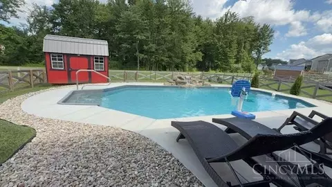 Exterior - 1214 Millstream Dr, Amelia, OH 45102 photo 10 of 15