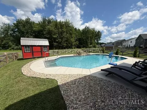 Exterior - 1214 Millstream Dr, Amelia, OH 45102 photo 5 of 15