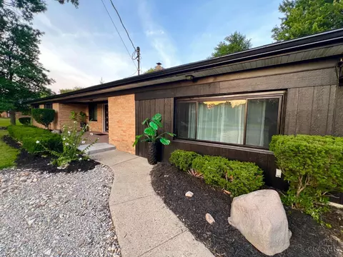 Exterior - 4572 Vermona Dr, Cincinnati, OH 45245 photo 2 of 8