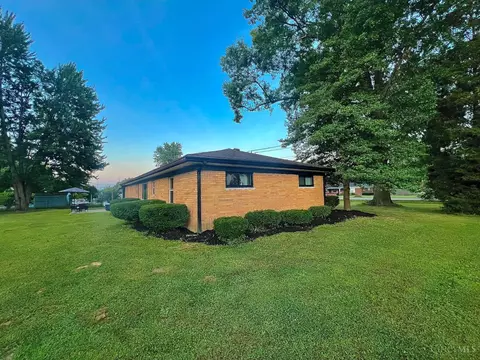 Exterior - 4572 Vermona Dr, Cincinnati, OH 45245 photo 7 of 8