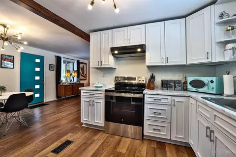 Kitchen - 4572 Vermona Dr, Cincinnati, OH 45245 photo 2 of 3