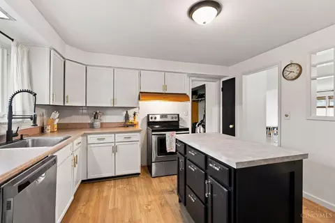Kitchen - 1220 Rose Bower Ave, Kettering, OH 45429 photo 3 of 5