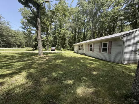 6328 St Rt 132, Goshen, OH 45122
