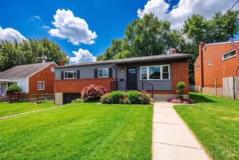 5499 Woodhaven Dr, Cincinnati, OH 45248
