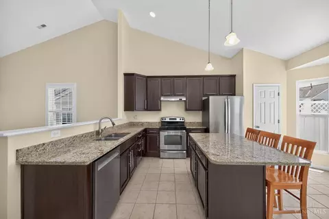 Kitchen - 4244 Gensen Loop, Cincinnati, OH 45245 photo 2 of 4