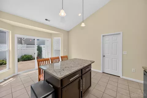 Kitchen - 4244 Gensen Loop, Cincinnati, OH 45245 photo 4 of 4