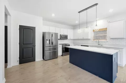 Kitchen - 5389 Valley View Dr, Morrow, OH 45152 photo 1 of 7