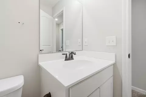 Bath - 5389 Valley View Dr, Morrow, OH 45152 photo 4 of 6
