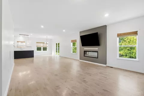 Living - 5389 Valley View Dr, Morrow, OH 45152 photo 1 of 3