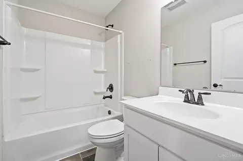 Bath - 5389 Valley View Dr, Morrow, OH 45152 photo 3 of 6