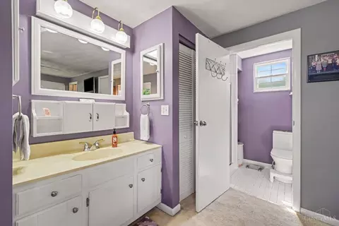 Bath - 4656 Old Beechwood Rd, Cincinnati, OH 45244 photo 1 of 3