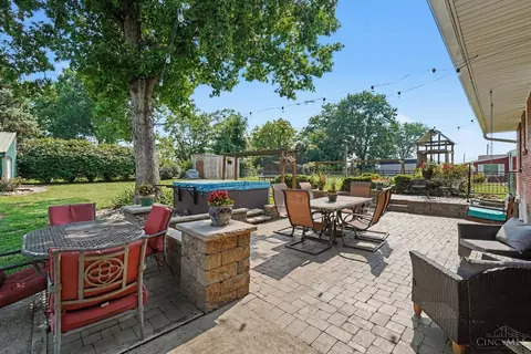 Exterior - 4656 Old Beechwood Rd, Cincinnati, OH 45244 photo 3 of 11