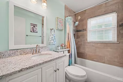 Bath - 4656 Old Beechwood Rd, Cincinnati, OH 45244 photo 2 of 3