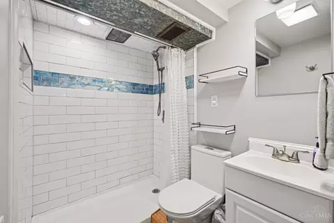 Bath - 4656 Old Beechwood Rd, Cincinnati, OH 45244 photo 3 of 3