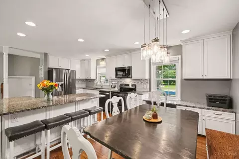 Kitchen - 4656 Old Beechwood Rd, Cincinnati, OH 45244 photo 2 of 3