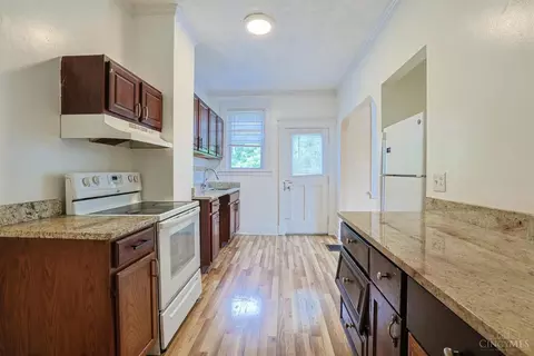 Kitchen - 741 Mcpherson Ave, Cincinnati, OH 45205 photo 1 of 3