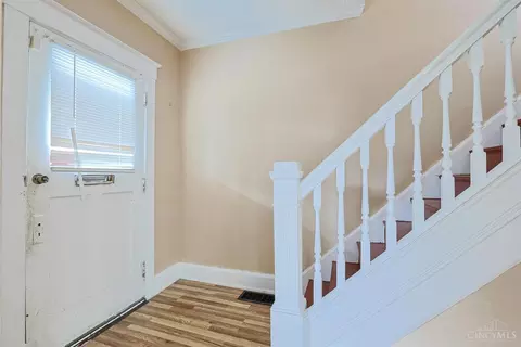 Entry Way - 741 Mcpherson Ave, Cincinnati, OH 45205 photo 1 of 2