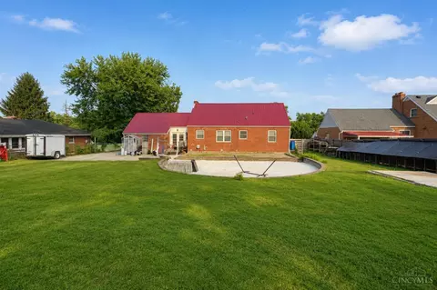 Exterior - 8294 Daly Rd, Cincinnati, OH 45231 photo 2 of 3