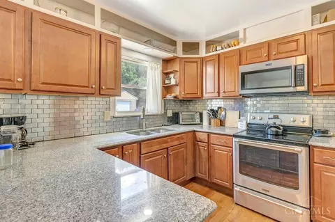 Kitchen - 8294 Daly Rd, Cincinnati, OH 45231 photo 1 of 2
