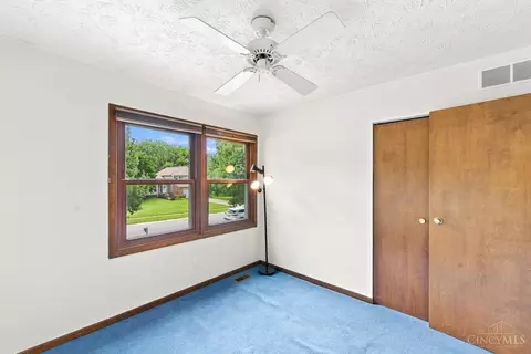 Bedroom - 9233 Meadow Dr, Maineville, OH 45039 photo 12 of 12