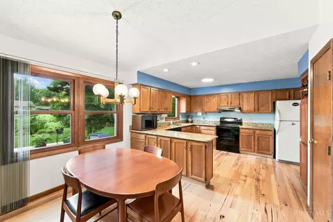 Kitchen - 9233 Meadow Dr, Maineville, OH 45039 photo 1 of 5