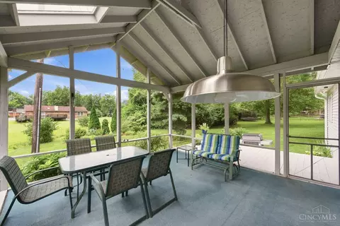 Exterior - 9233 Meadow Dr, Maineville, OH 45039 photo 5 of 9
