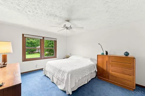 Bedroom - 9233 Meadow Dr, Maineville, OH 45039 photo 4 of 12