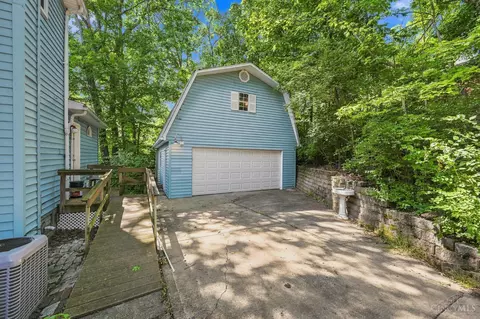 Exterior - 6583 Schweitzerhoff Rd, Cincinnati, OH 45247 photo 9 of 10