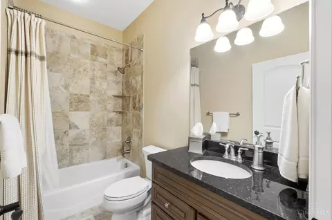Bath - 5184 Emerald View Dr, Hamilton Township, OH 45039 photo 11 of 12