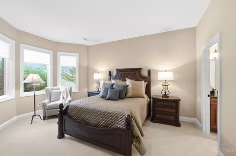 Bedroom - 5184 Emerald View Dr, Hamilton Township, OH 45039 photo 7 of 15