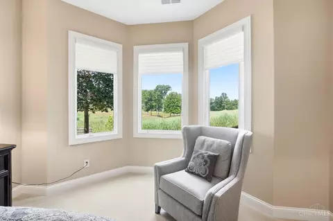 Bedroom - 5184 Emerald View Dr, Hamilton Township, OH 45039 photo 13 of 15