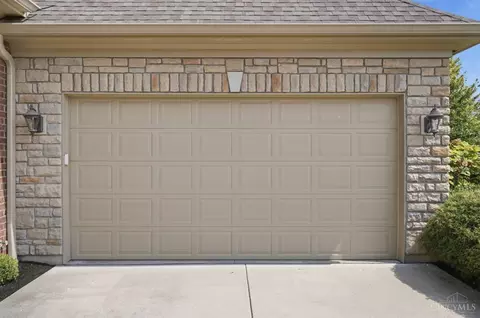 Exterior - 5184 Emerald View Dr, Hamilton Township, OH 45039 photo 1 of 13
