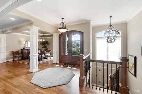 Entry Way - 5184 Emerald View Dr, Hamilton Township, OH 45039 photo 2 of 6