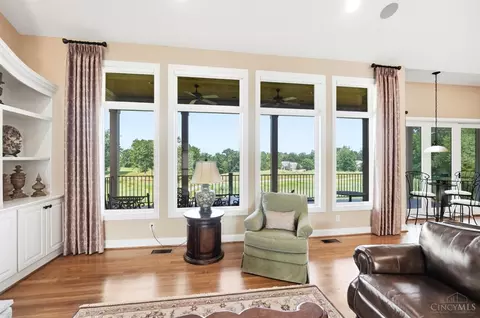 Living - 5184 Emerald View Dr, Hamilton Township, OH 45039 photo 4 of 10