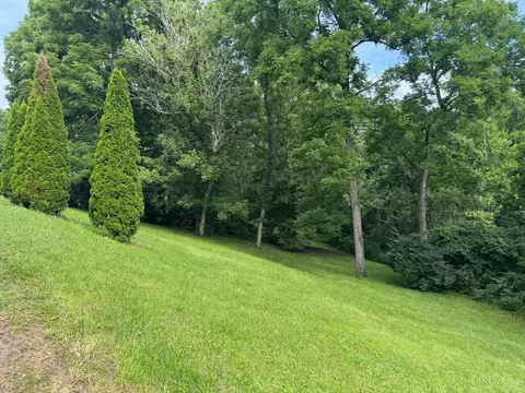 5205 Belfast Owensville Rd, Batavia, OH 45103