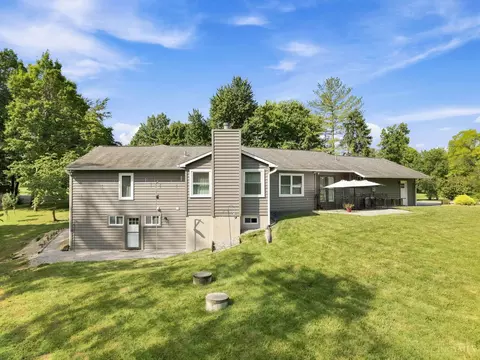 Exterior - 488 Green Rd, Cincinnati, OH 45255 photo 5 of 9