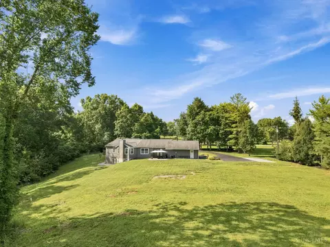 Exterior - 488 Green Rd, Cincinnati, OH 45255 photo 6 of 9