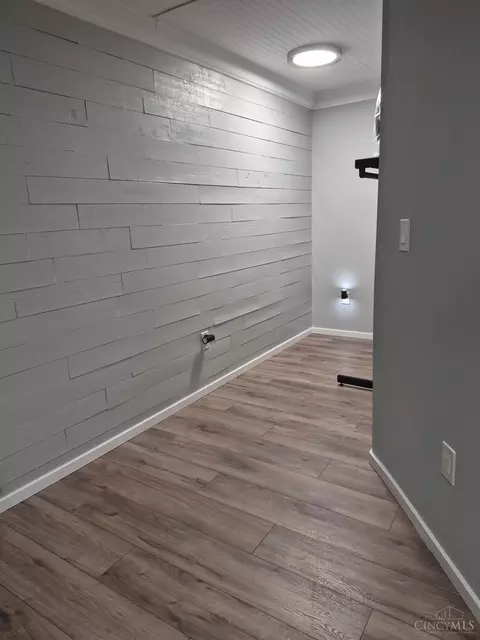 Entry Way - 488 Green Rd, Cincinnati, OH 45255 photo 4 of 4