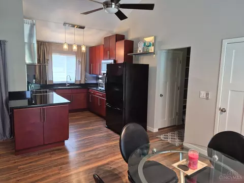 Kitchen - 488 Green Rd, Cincinnati, OH 45255 photo 1 of 2