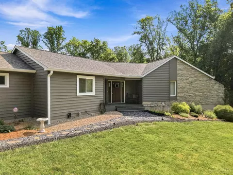 Exterior - 488 Green Rd, Cincinnati, OH 45255 photo 3 of 9