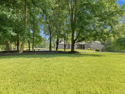 Exterior - 488 Green Rd, Cincinnati, OH 45255 photo 7 of 9
