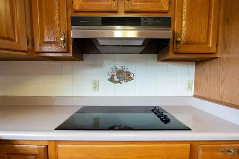 Kitchen - 3232 Mclean Rd, Franklin, OH 45005 photo 2 of 4