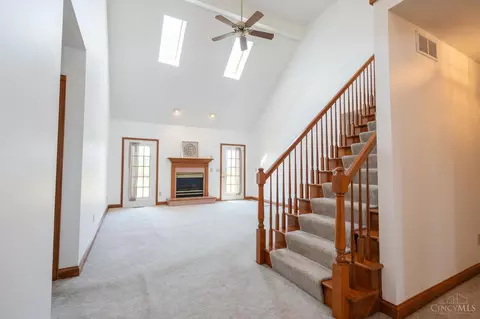 Living - 3232 Mclean Rd, Franklin, OH 45005 photo 1 of 8