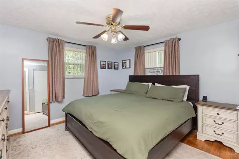 Bedroom - 590 Dorgene Ln, Cincinnati, OH 45244 photo 2 of 4