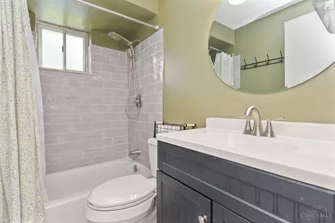 Bath - 590 Dorgene Ln, Cincinnati, OH 45244 photo 1 of 1